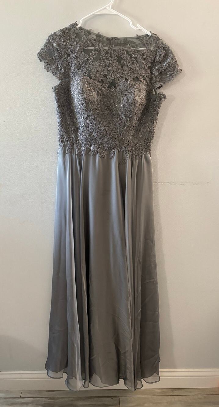 La Femme Womens Mother of the Bride Dress Size 8 Silver Embroidered Formal Gown